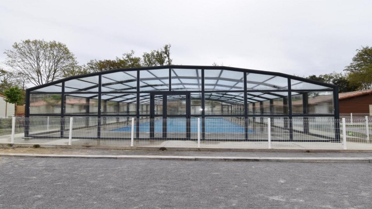 Chalet Avec Piscine Azur Exteriér fotografie